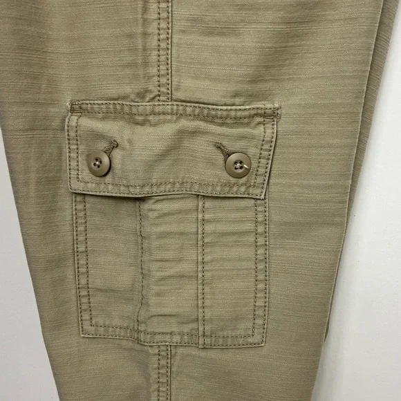 35. Levi Strauss Signature khaki cargo capri pants, Size Misses 4, 100% cotton - Picture 6 of 15